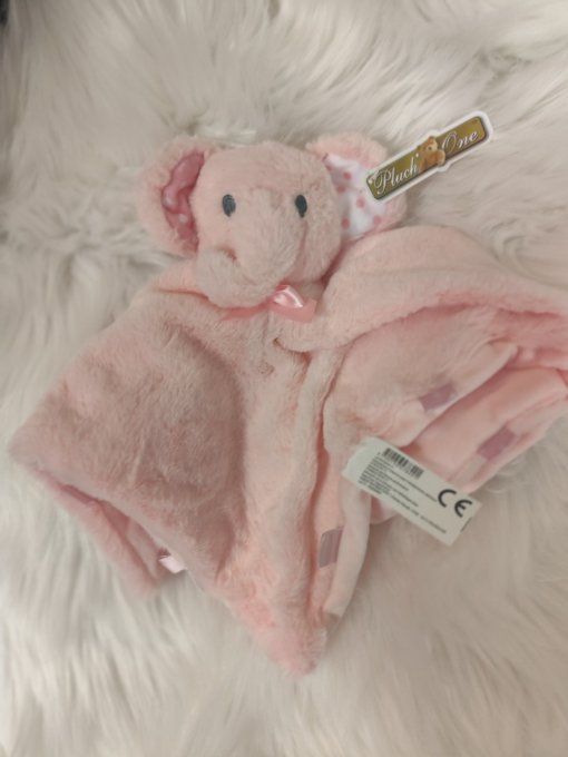 Doudou hochet éléphant rose 